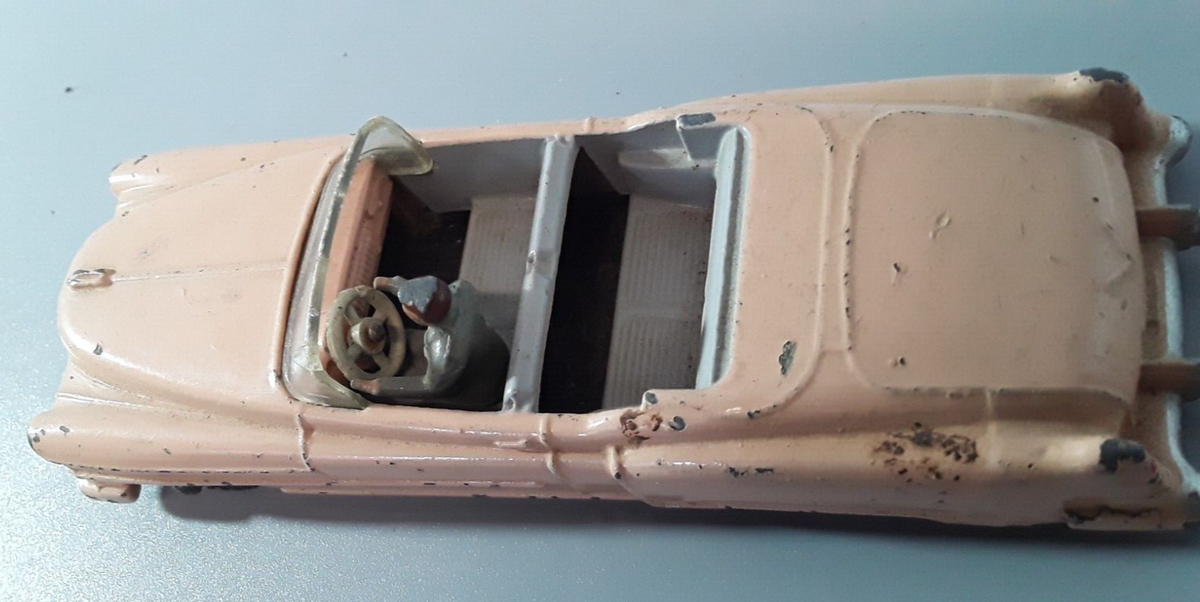 DINKY TOYS - Cadillac Eldorado Convertible - Salmon - Réf 131 - Made in