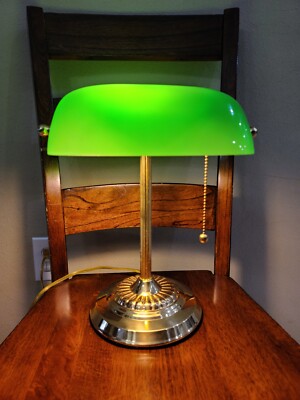 VINTAGE 70'S BANKERS DESK LAMP BRASS GREEN GLASS SHADE UNDERWRITERS  LABORATORIES