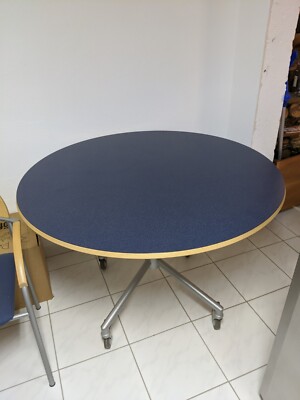Besprechungstisch rund 110cm, 4 Armlehnstühle, Wiesner Hager, sehr guter Zustand
