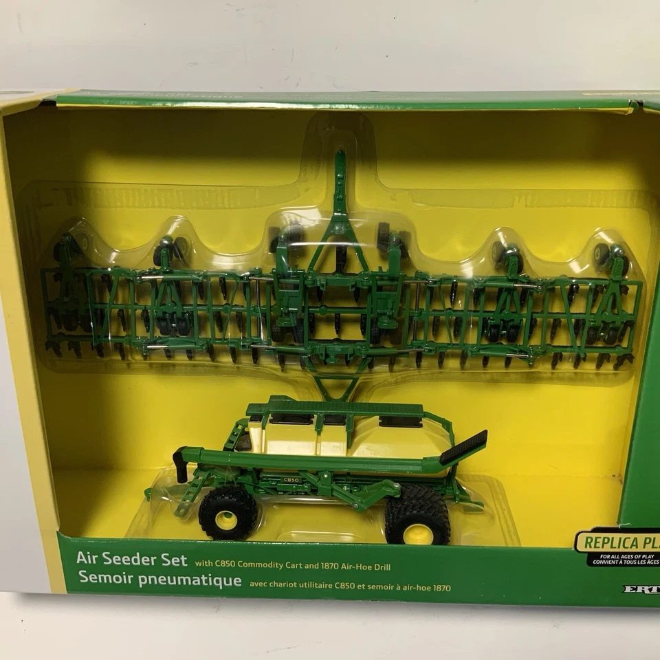 John Deere Die Cast Replica Air Seeder Set w/ C850 Cart & C 1870 Air Hoe 1/64 - Image 4 of 4