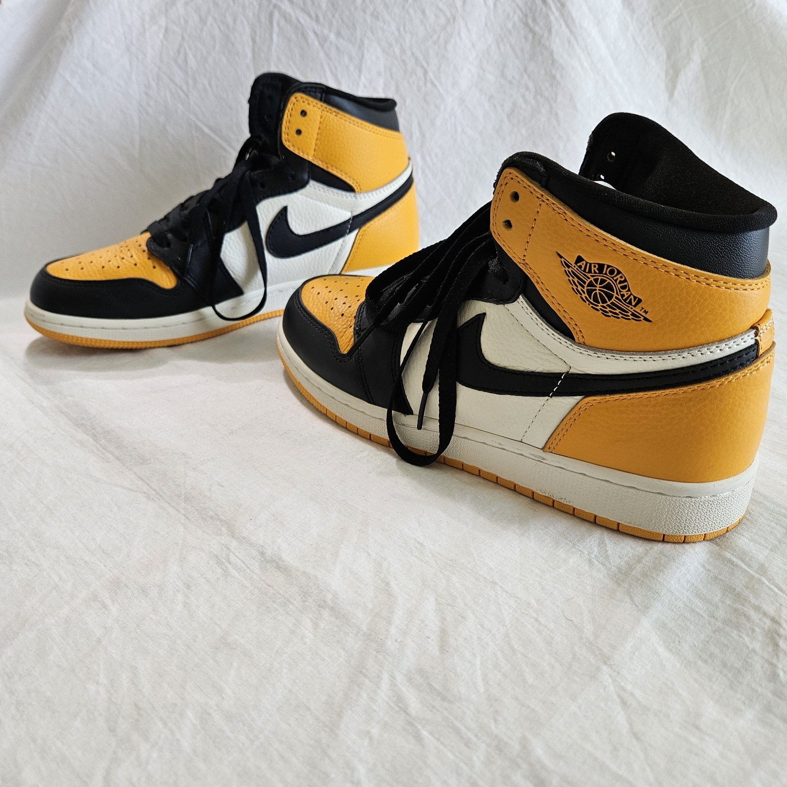 Nike Air Jordan 1 Retro OG High Taxi Youth Size 6 Yellow Toe