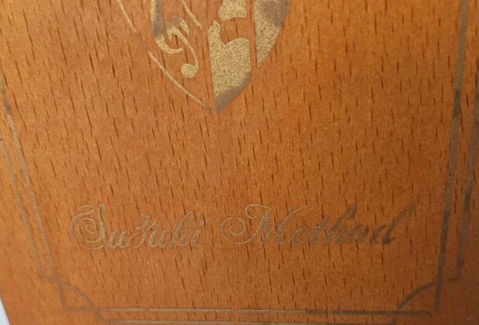 Reloj de Escritorio de Madera Método Suzuki con Marco de Fotos, Diseño Corte Láser Foto 3 de 4