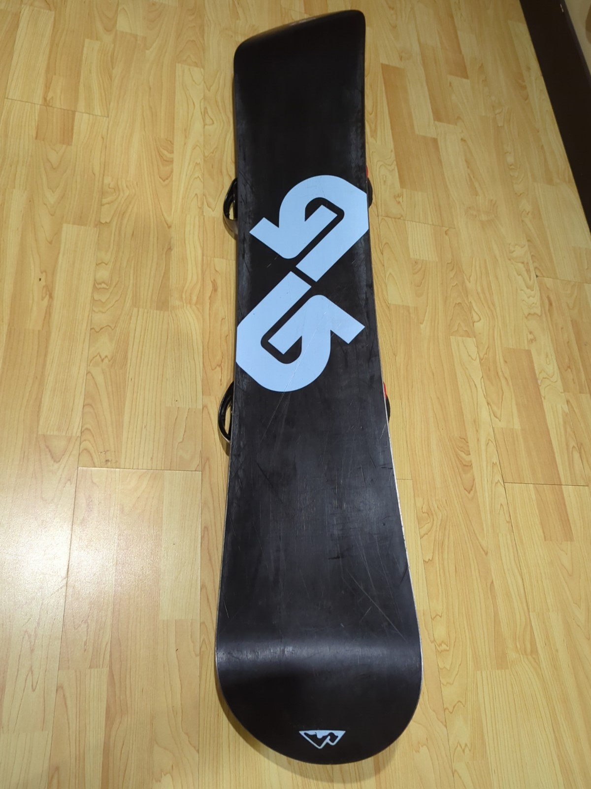 Burton LTR (Learn To Ride) 148 cm snowboard with Burton bindings M fit 8-10.