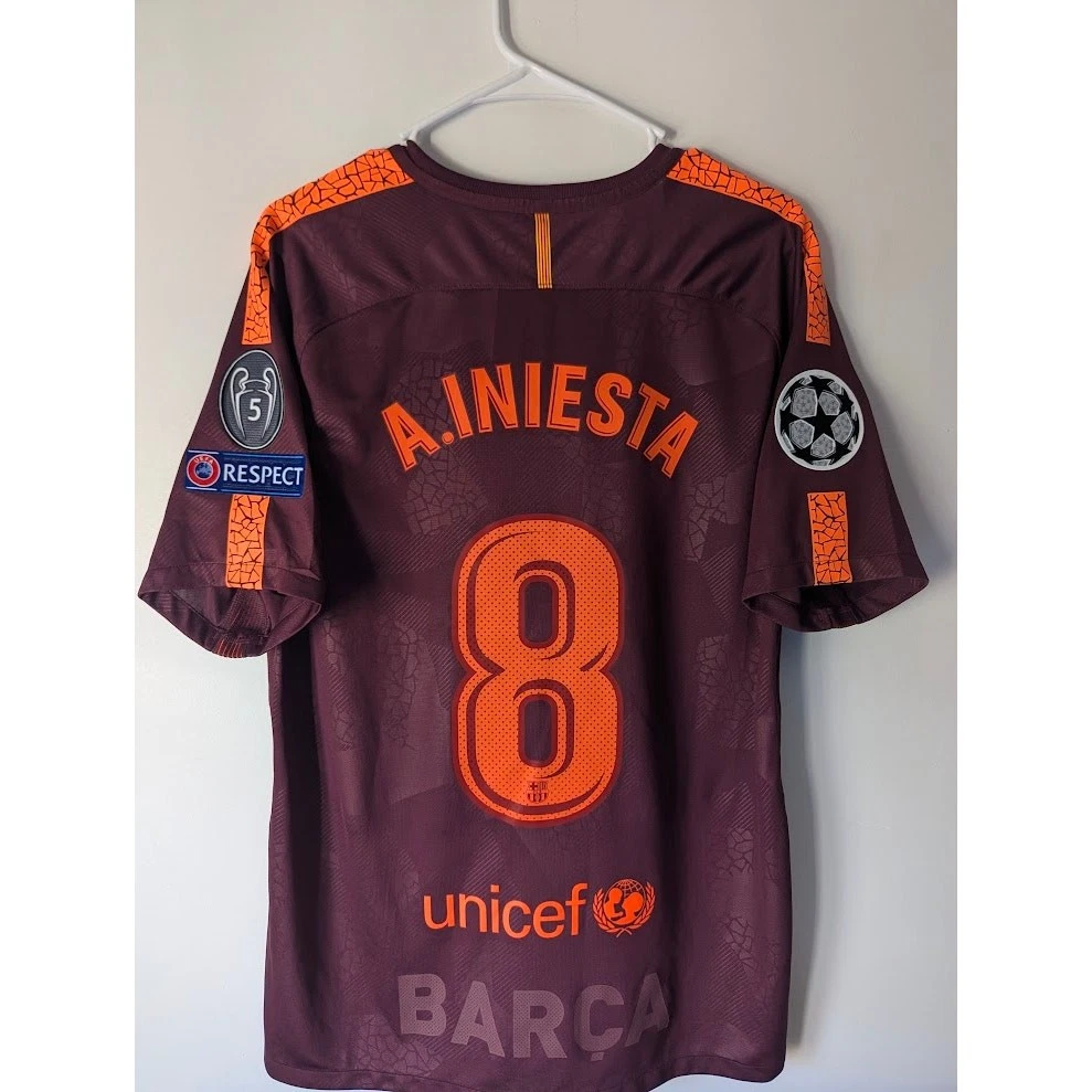 Preços baixos em Andres Iniesta Fc Barcelona Futebol Clube
