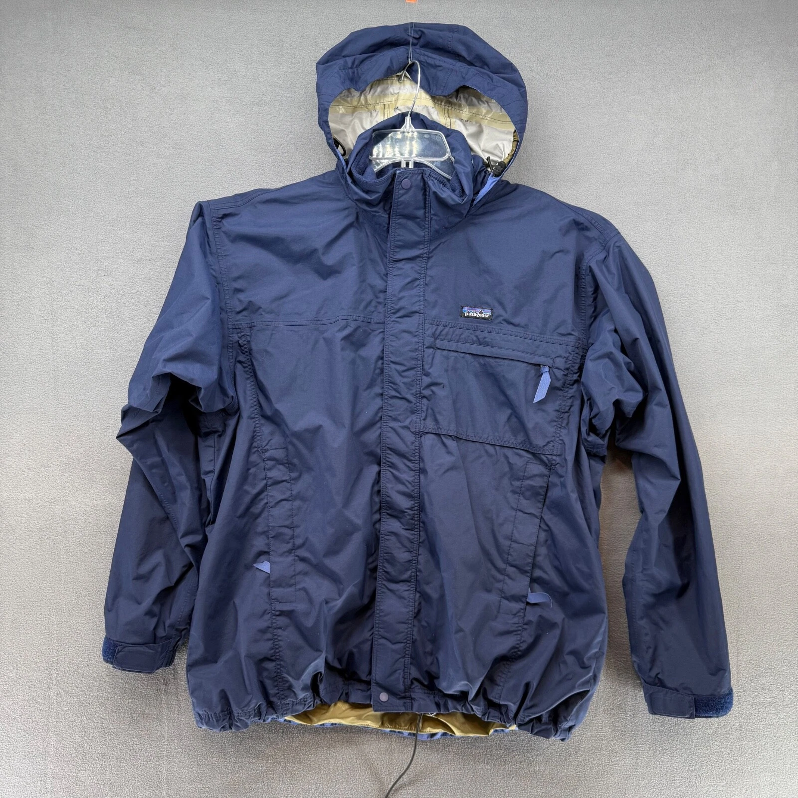 patagonia full zip nylon hideaway lined jacket