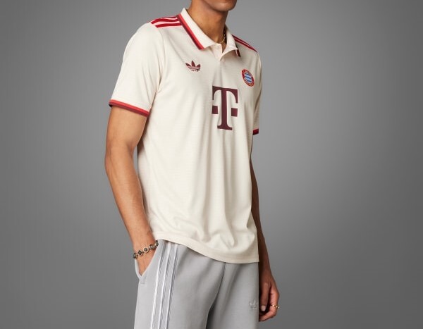 Футбольные футболки Adidas FC Bayern Munich 24/25 Third Jersey IZ3129 Soccer