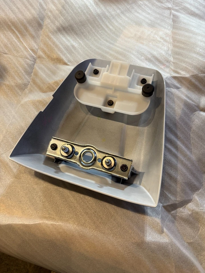 Cubierta de asiento trasero solo Suzuki OEM SV650/S SV1000/S 2003-2012 45500-16881-YBD Foto 2 de 3