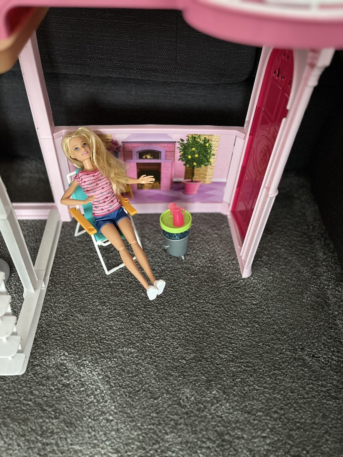 Barbie Dream House With Accessories & Barbies eBay