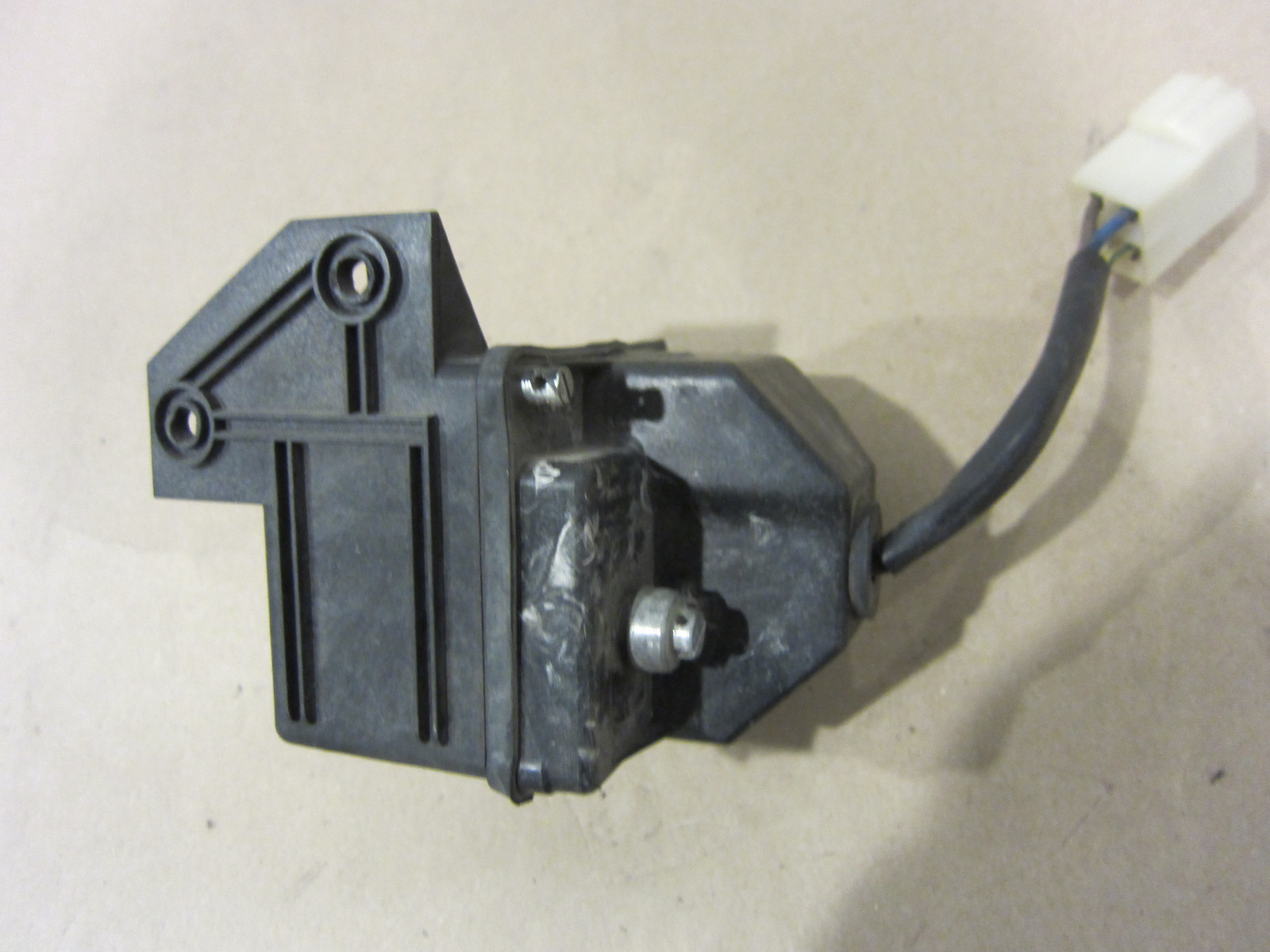 Ferrari Mondial Speedometer Sensor, Part# 117226