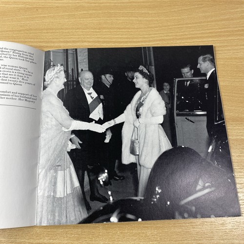 Stamp Collection The Silver Jubilee of The Queen`s Accession 1952- 1977,album - Picture 8 of 18