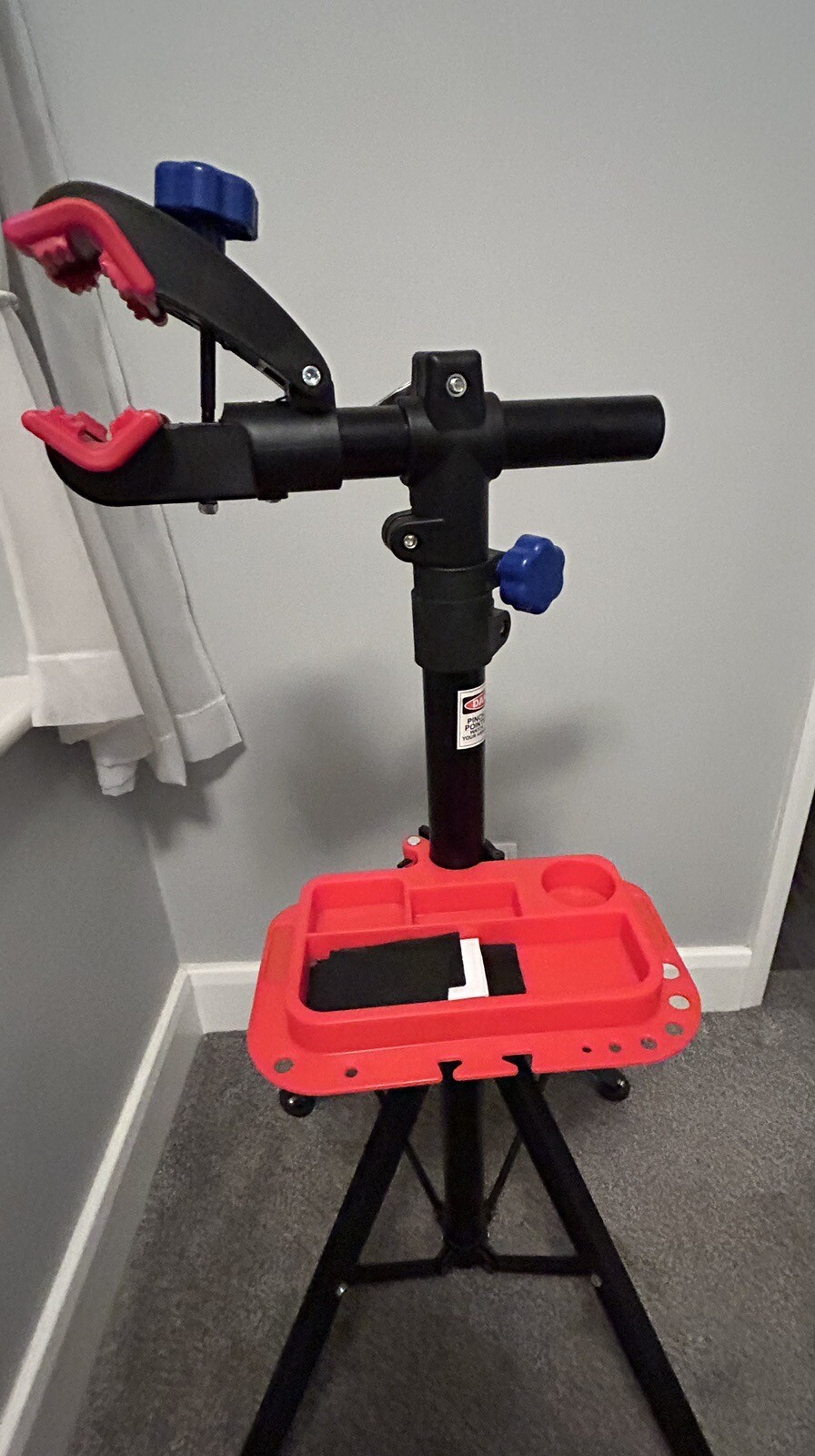 Halfords Bike Bicycle Repair Maintenance Stand Tray Clamp Collect Herts