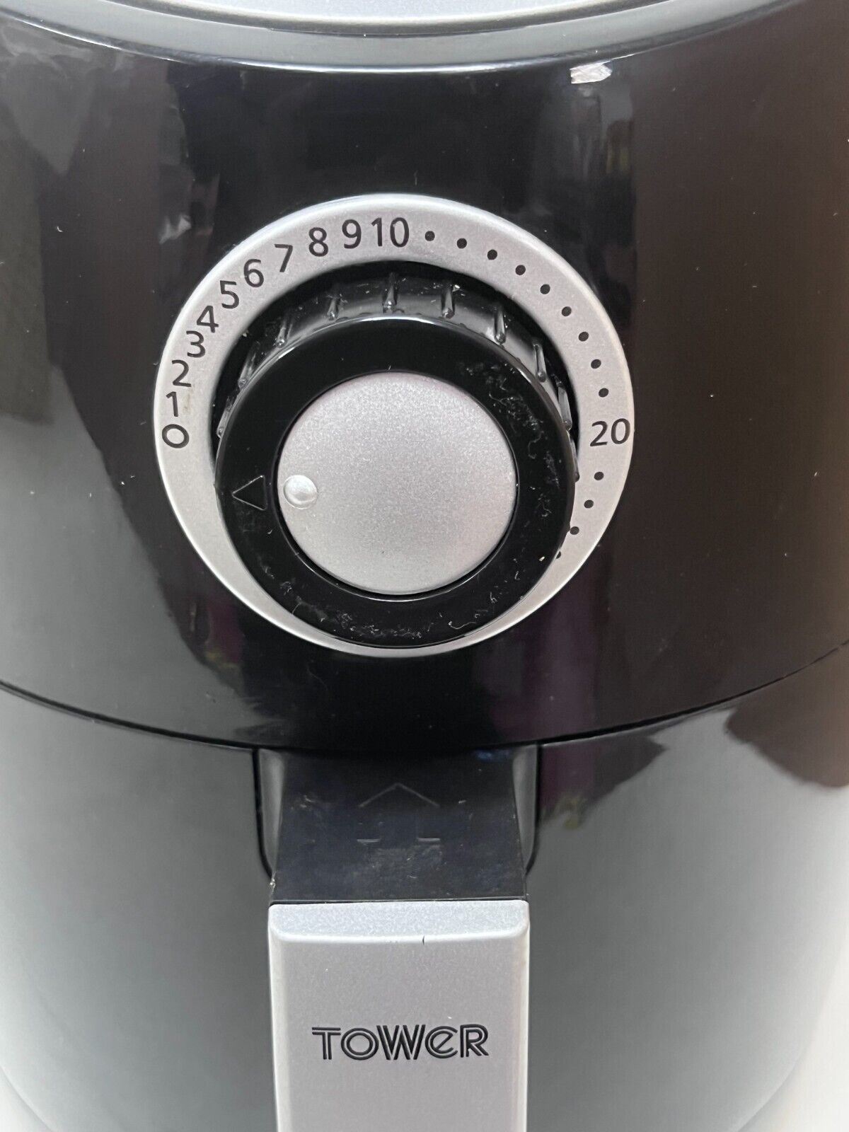 Tower 2.2L Kitchen T17023 Compact Air Fryer Grilling Roasting Baking