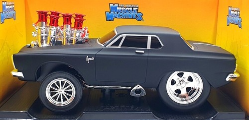 Muscle Machines 1/18 Scale Model 71166 - 1963 Plymouth Savoy - Black - Picture 3 of 5