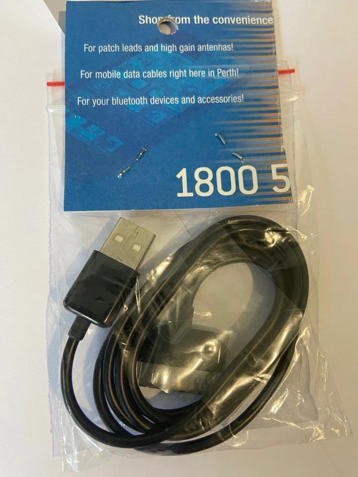 30 Pin Male Connector to USB Data Cable in Black for iPad 2/3 & iPhone 4,4S,3GS. - Image 2 of 2