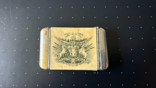 C1910 THE MOLLASINE Co Ltd FÜR PFERDE RINDER SCHAFE SCHWEINE CELLULOIDVERPACKUNG VESTA ETUI