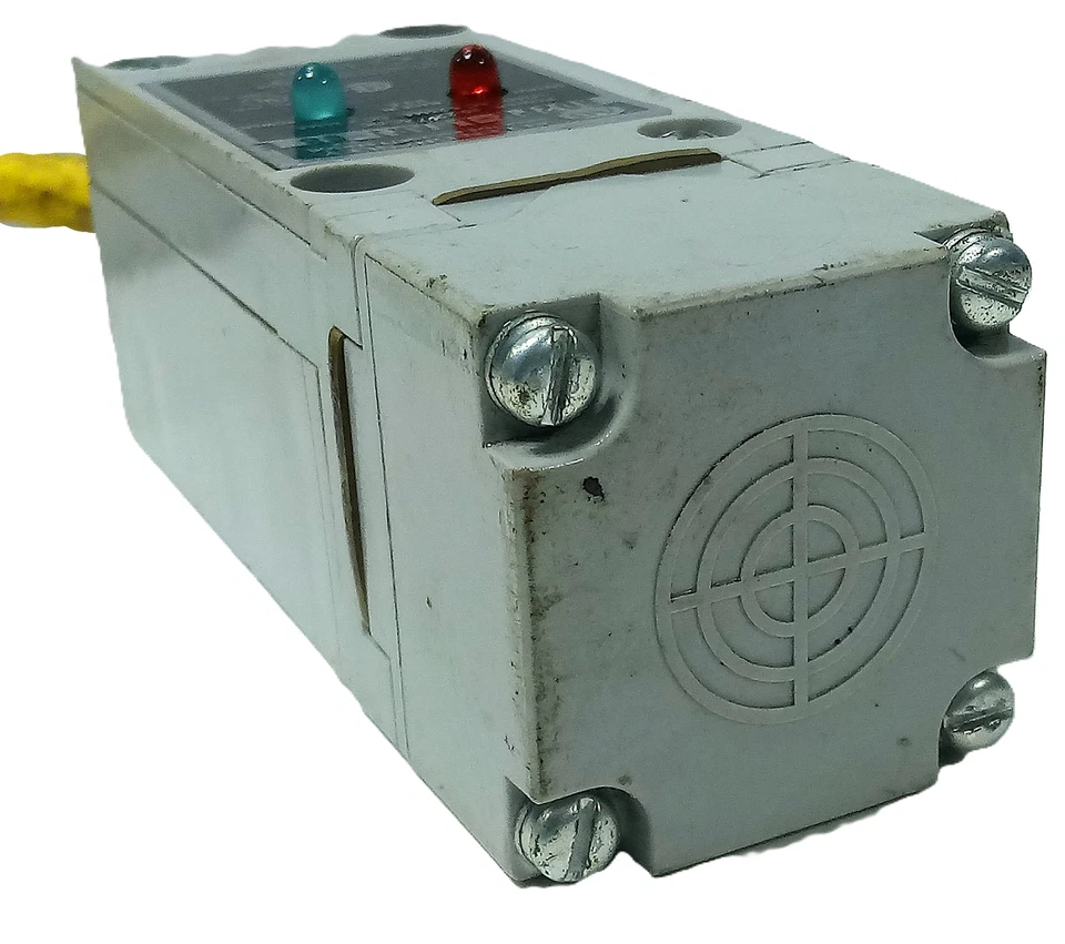 Allen-Bradley 802PR-LBAR1-08 20-250 V AC/DC 2-25 mA Inductive Proximity Sensor - Image 2 of 4