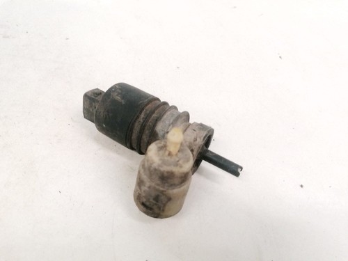 Waschwasserpumpe, Scheibenreinigung  Volkswagen Passat DE1355803-45