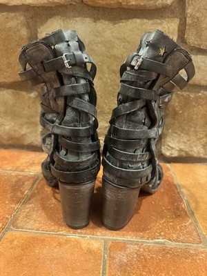 Freebird by Steven Makala Coveted Moon and Stars Buttery Soft Unicorn Size 10