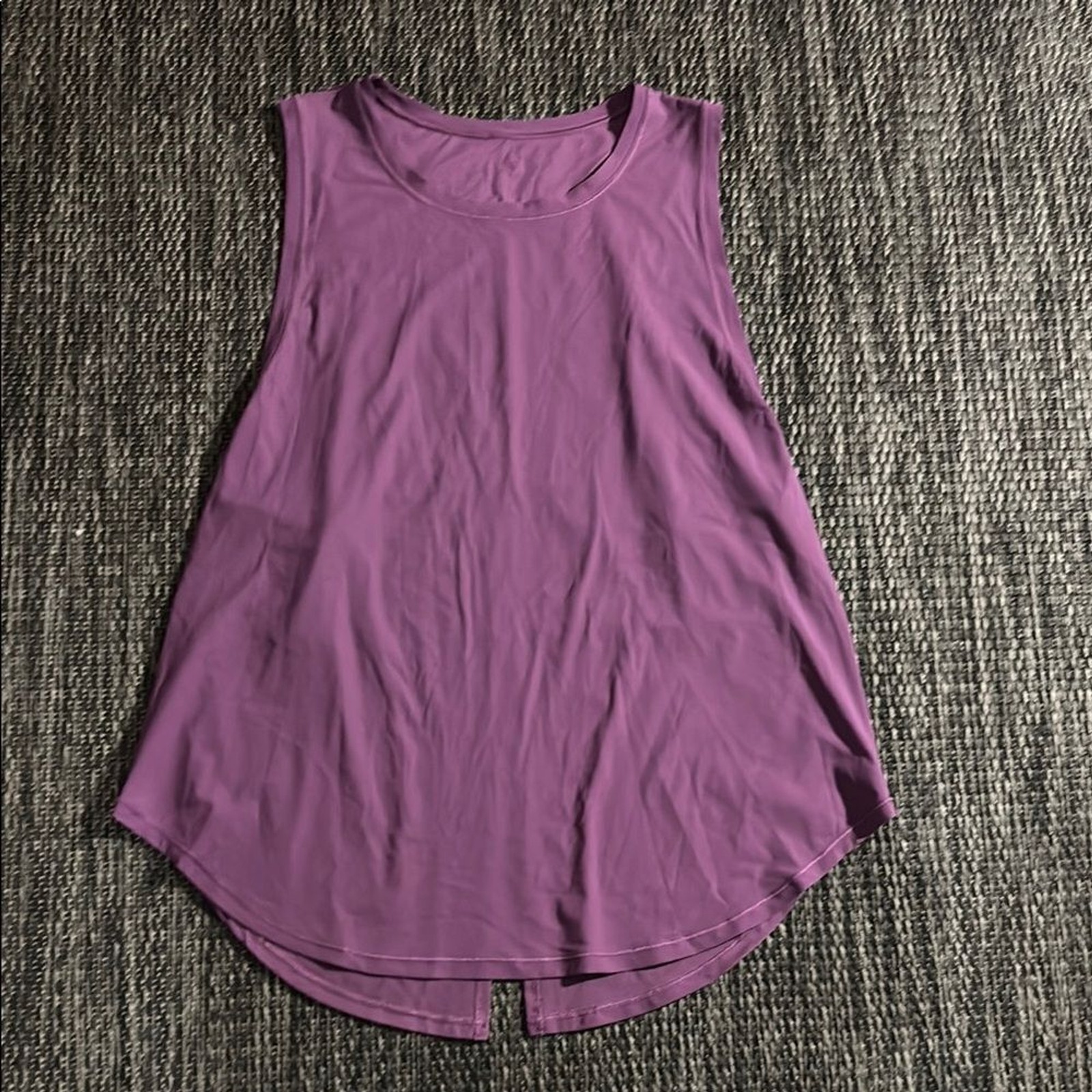 Lululemon Lightweight Split-Back Training Tank Top - image 1