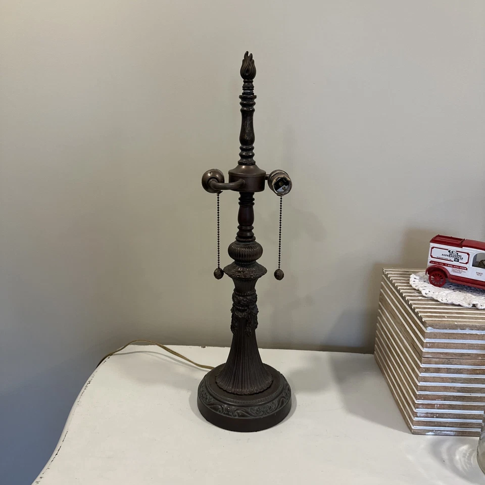 751-DALE TIFFANY 6,5 X 14 Bronce Como Ornamentado SOLO BASE LÁMPARA VICTORIANA ESTAMPADA Foto 2 de 4