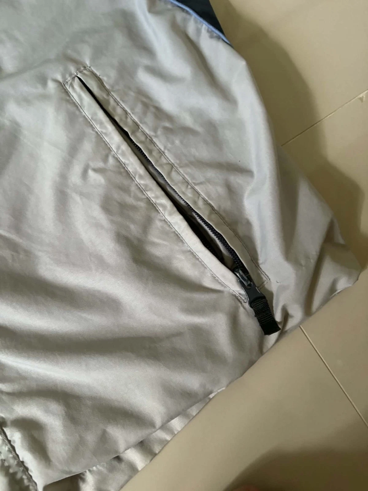 Vintage Quicksilver windbreaker jacket - product detail image 9