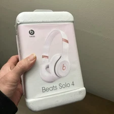 Beats Solo 4 Bluetooth Wireless On-Ear Headphones- Cloud Pink *Brand New Sealed*
