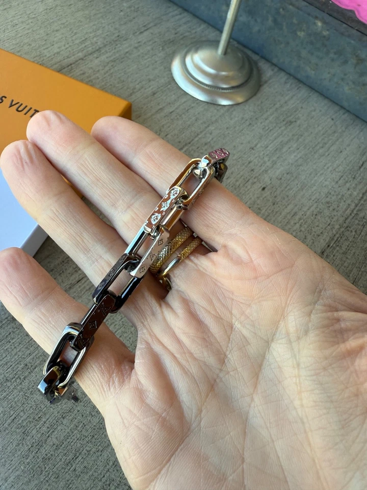 Pulsera Louis Vuitton con monograma de eslabones de cadena Foto 2 de 4