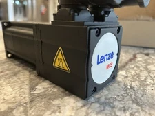 NEW Lenze MCS 06F60LRS0P1-A11N-ST5S00N-R2SU Servo Motor