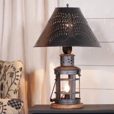 Innkeeper's Metal Table Lamp with Lampshade. Irvin’s Country Tinware