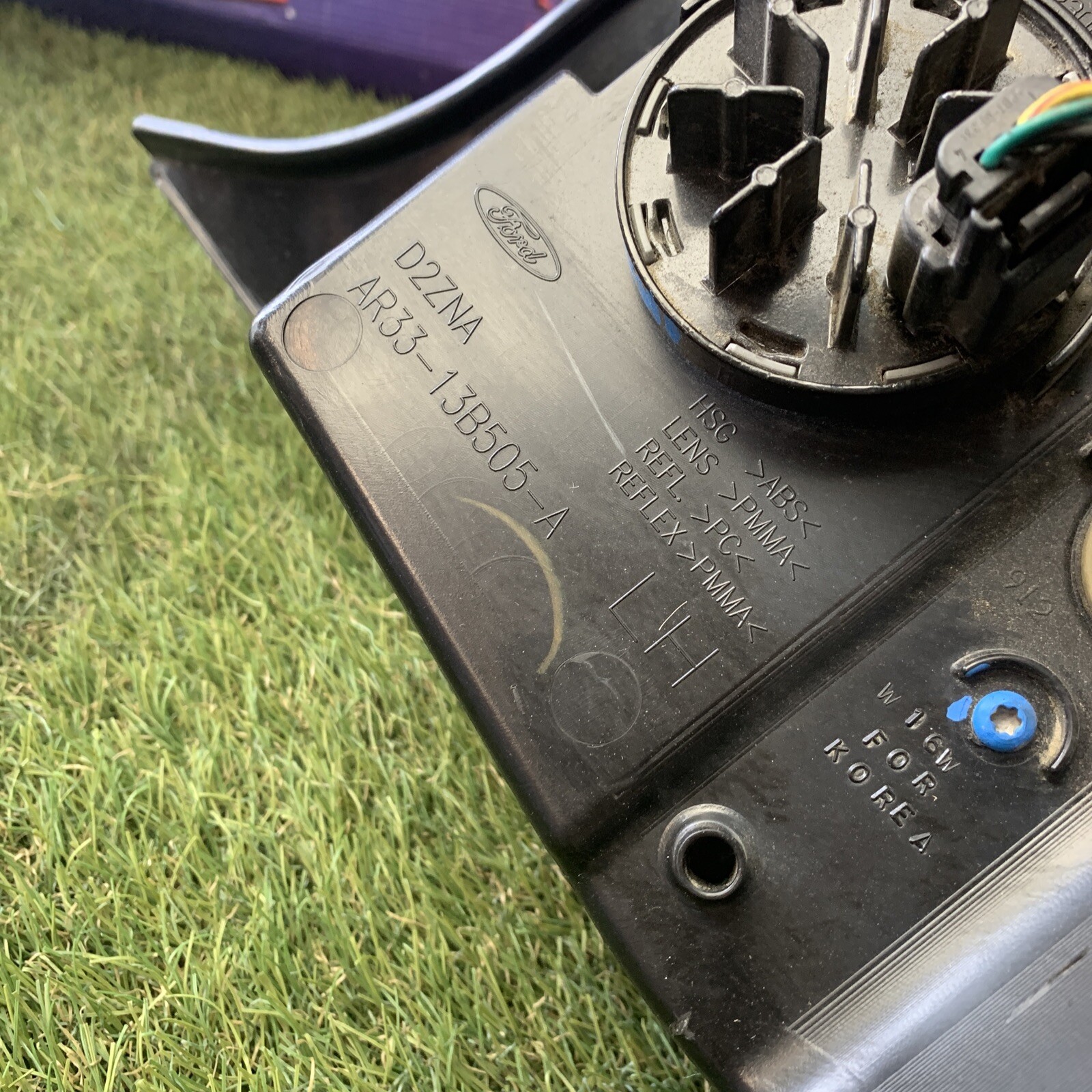 10 11 12 Ford Mustang LEFT DRIVER TAIL LIGHT LAMP OEM AR33 13B505 A LH