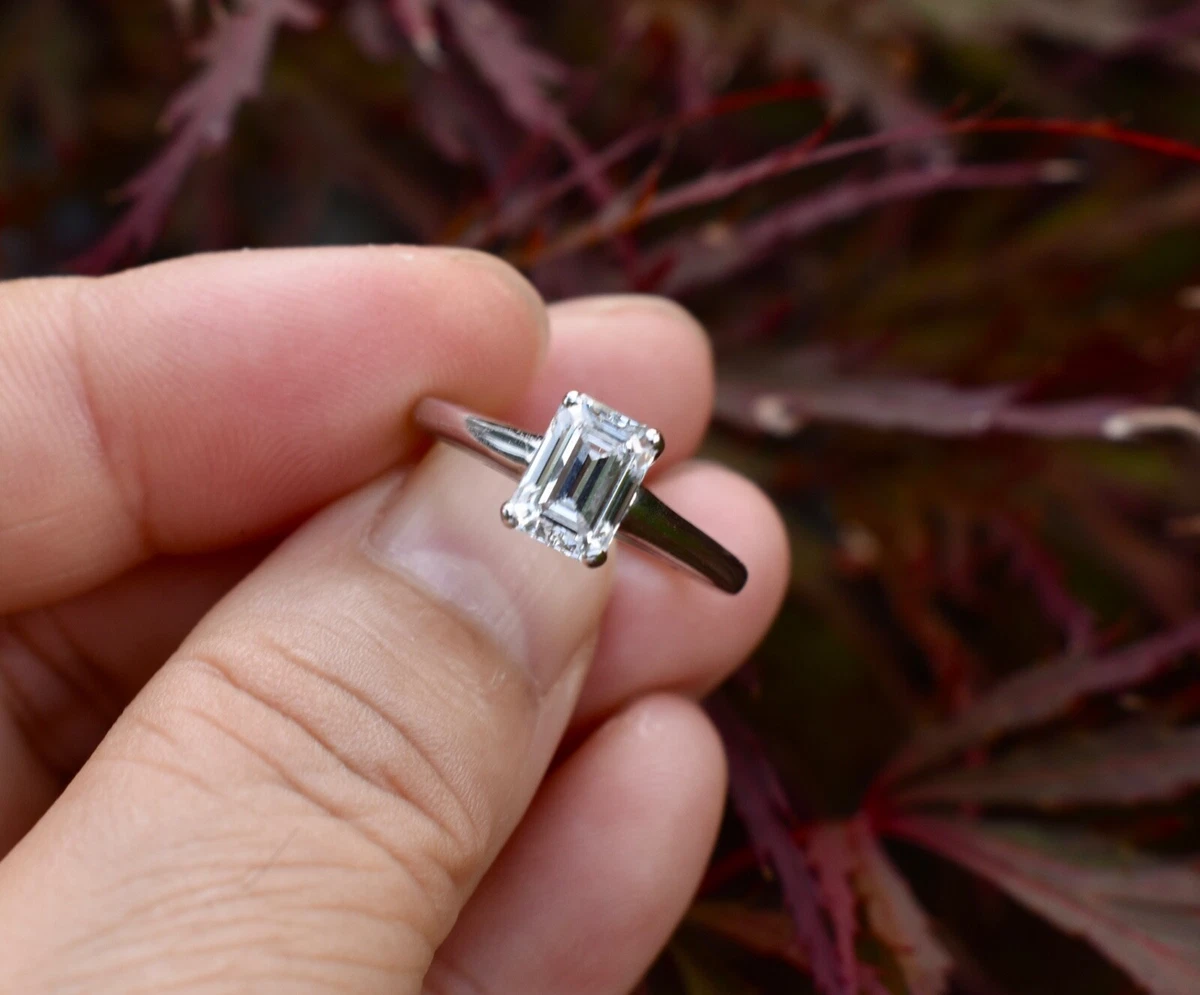 Vvs diamond hotsell ring tiffany