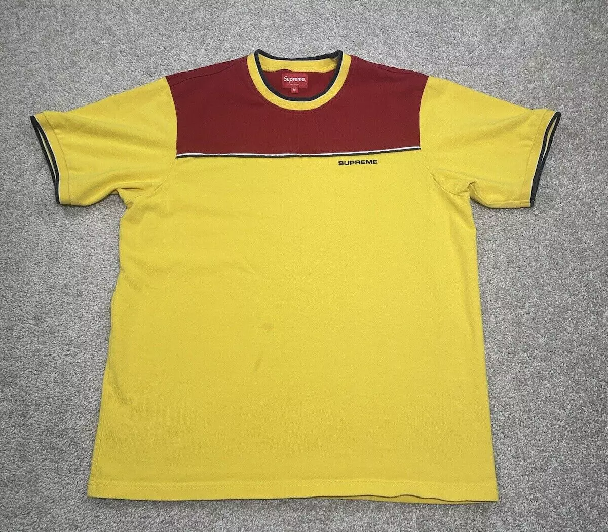 T shirt haut piqué empiècement contrasté SUPREME jaune rouge bloc de couleur moyen