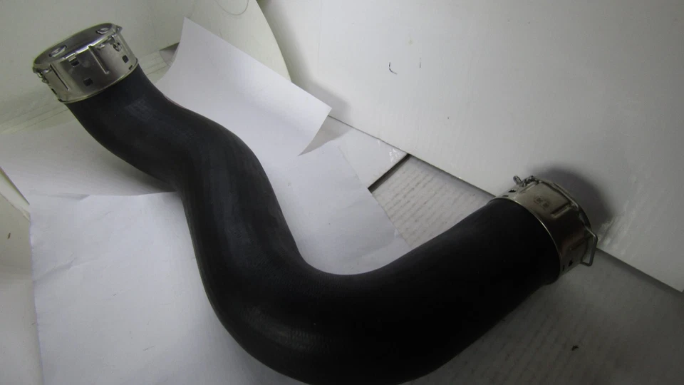 23273935 INTERCOOLER SALIDA MANGUERA TUBO 2021 BUICK ENVISION 2.0L NUEVO Foto 2 de 4