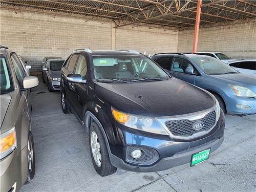 2012 KIA Sorento - Picture 3 of 12