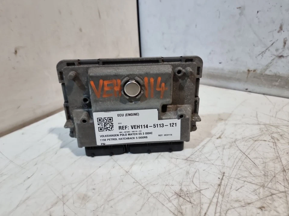Volkswagen Polo 6R Engine Control Module Unit ECU 1.2 Petrol 2012 OEM 03E906019M - Image 4 of 4
