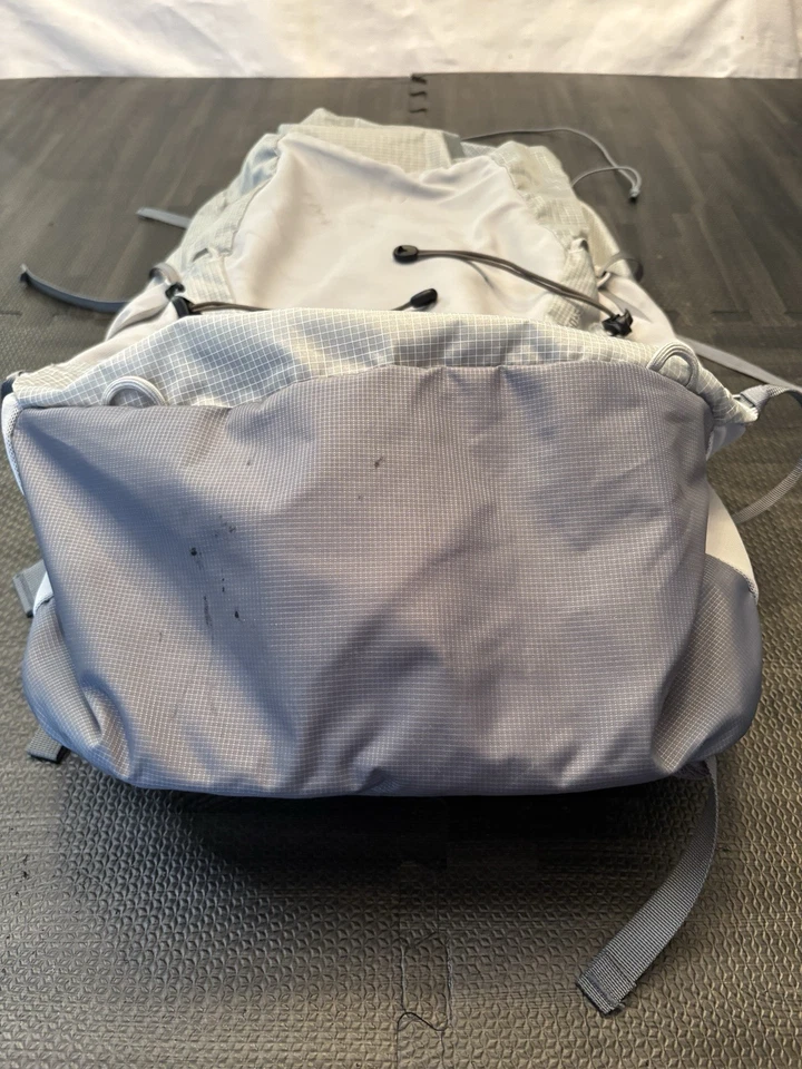 Deuter Aircontact Ultra 50 + 5 Lightweight Gray Hiking Climbing Travel Backpack - Image 3 of 4