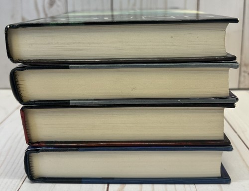 The Missing Series Lot 4 Books 1-4 Margaret Peterson Haddix HC Found Sent Torn - Imagen 2 de 8
