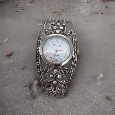 0129. Varsales Womens Silver Tone Clamper Watch. 