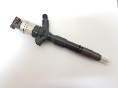 NEW Diesel injector for Toyota Hilux & Prado D4D 1KD-FTV 23670