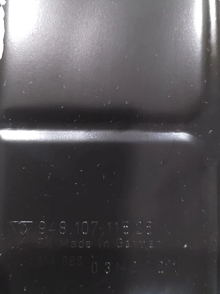 Pan de aceite del motor Porsche 2010 a 2016 - 94810701525 - Porsche genuino. Foto 3 de 4