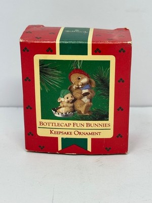 Hallmark ''Bottlecap Fun Bunnies'' Keepsake Ornament 1985 QX4815 VINTAGE NEW E7