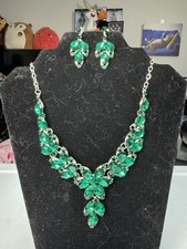 Emerald Green Leaf Simulated Gemstone Jewelry Set