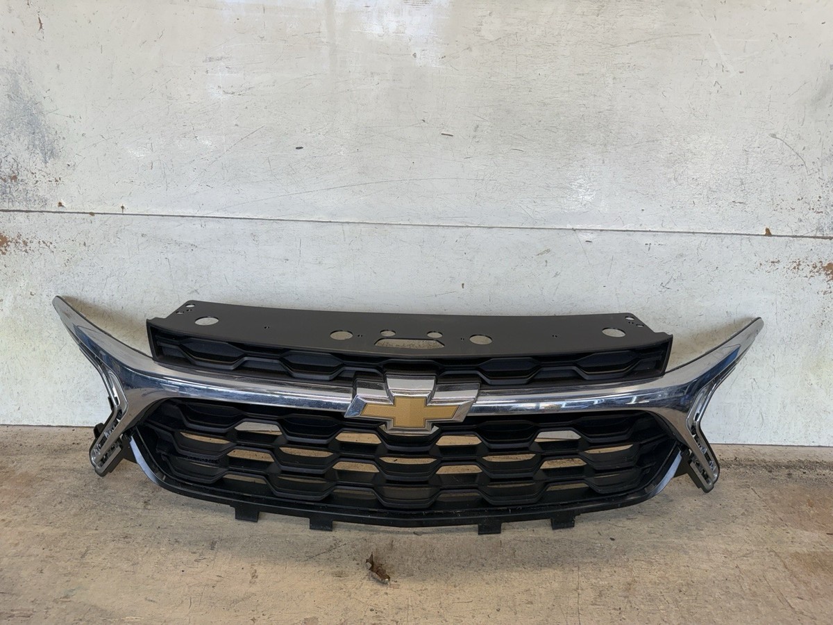 2024-2025 CHEVROLET TRAX GRILLE ASSEMBLY OEM FRONT BUMPER CHROME