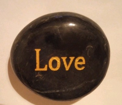 Love Rock River Stone Small Black Gold Engrave Pebble Desk Garden Gift Decor New