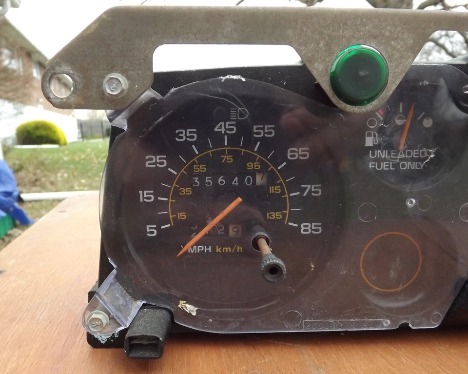 Instrument Cluster Speedometer 1983-1989 Chevy GMC G10 G20 G30 Van 36K w/TRIP - Image 2 of 3