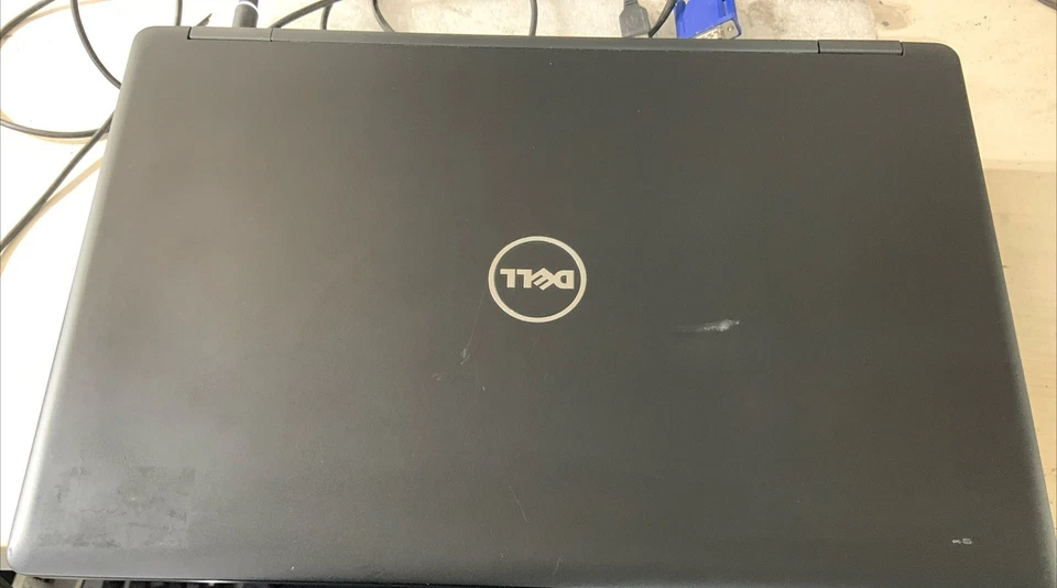 Dell Latitude 5580 · i5-6300U · 8GB · 256GB, foto 3 di 3