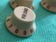 vintage 1990's Fender USA Strat KNOB SET for stratocaster plus deluxe creme