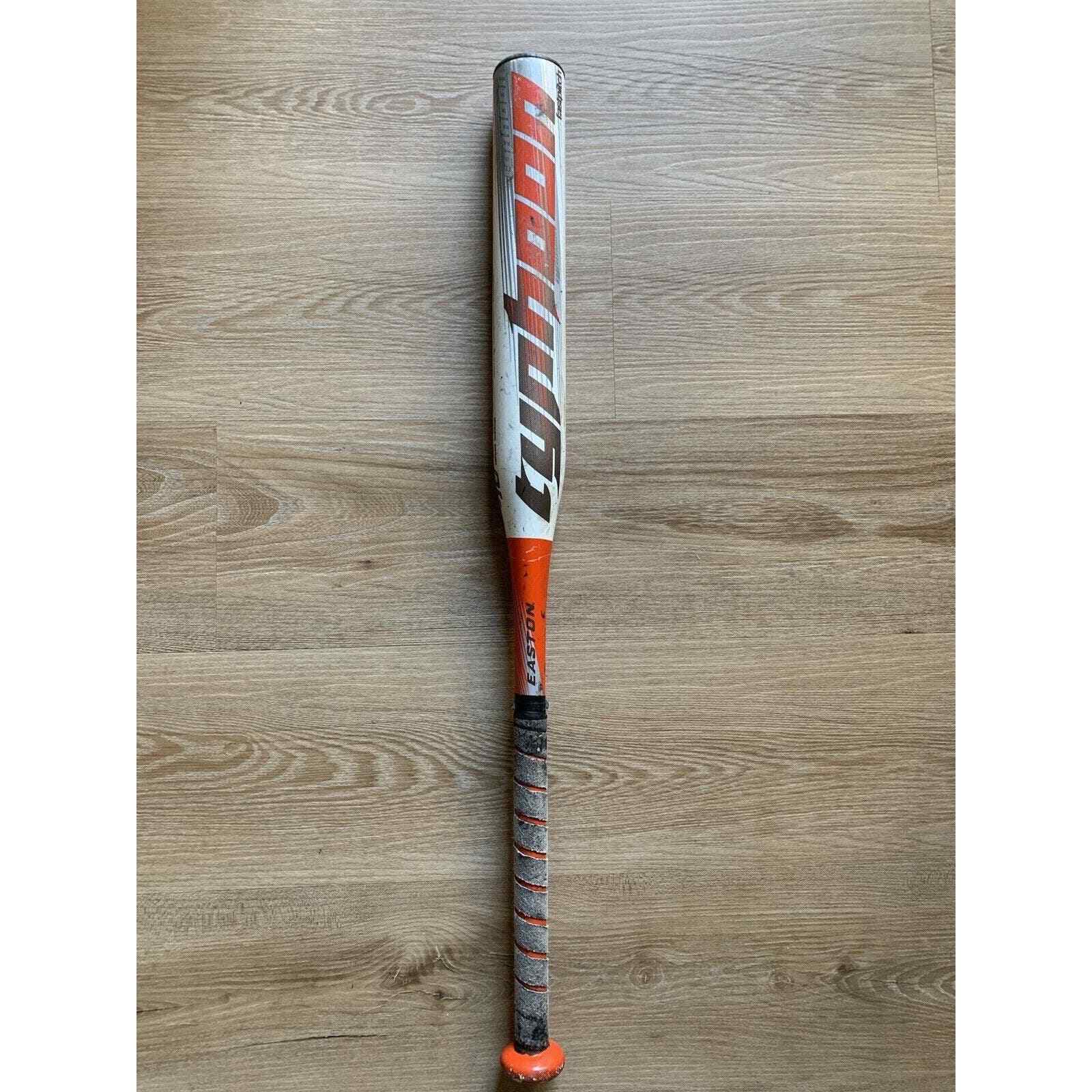 Easton Typhoon SK62B 2 1/4 Big Barrel 20 oz 30" Fastpitch Softball Bat