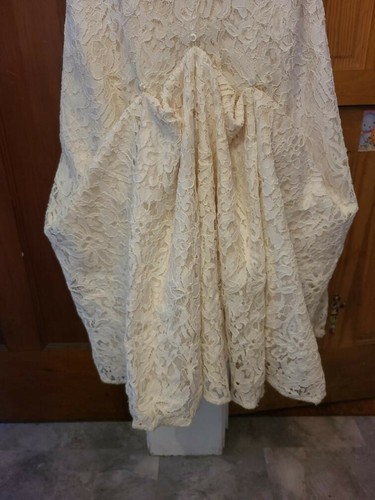 Alfred Angelo Wedding Dress 2524- Ivory- Size 8 - Gorgeous Dress - Used - Picture 9 of 10