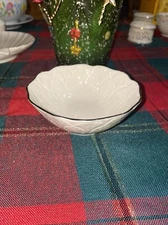 Lenox 4 & 1/2" Nut Candy Bowl Feathers Ivory / Off White USA